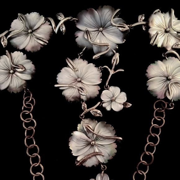 🎁FREE GIFT INCLUDED 🎁 NEW Mother of Pearl Necklace Flowers - Picture 5 of 10